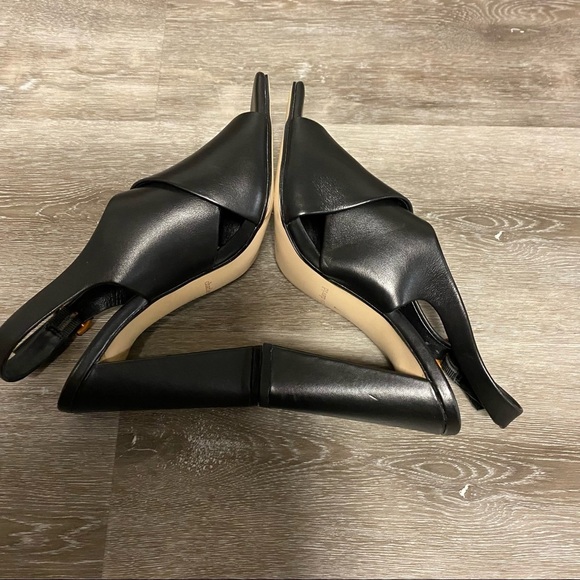 Charles David | Vineyard Pump Sandals In Black Size 7 NEW - Picture 7 of 13